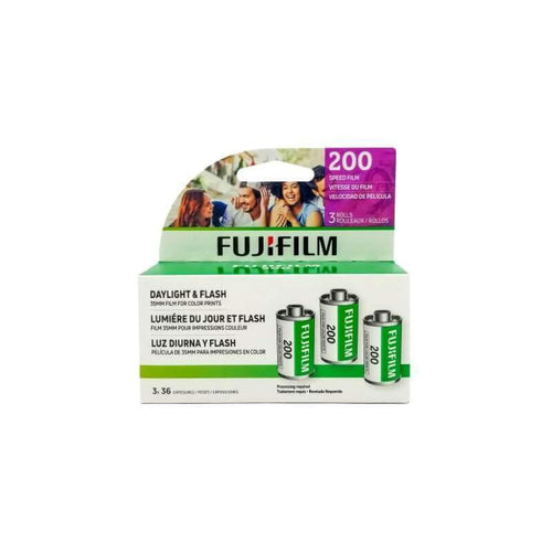 Fujifilm 200-speed 35mm color film for daylight and flash, packaged in a green and white box with three rolls visible.