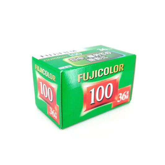 Fujicolor 100 ISO 35mm film box in green packaging with 36 exposures