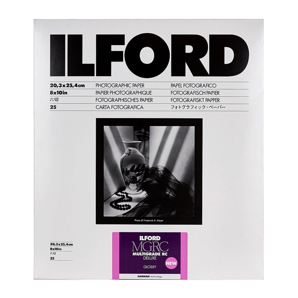 Ilford MGRC Multigrade Deluxe Glossy - 8x10/25 Sheets packaging showcasing high-quality photographic paper.