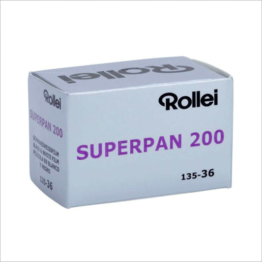Rollei Superpan 200 BW 35mm film box, high-speed black and white negative film for versatile photography.